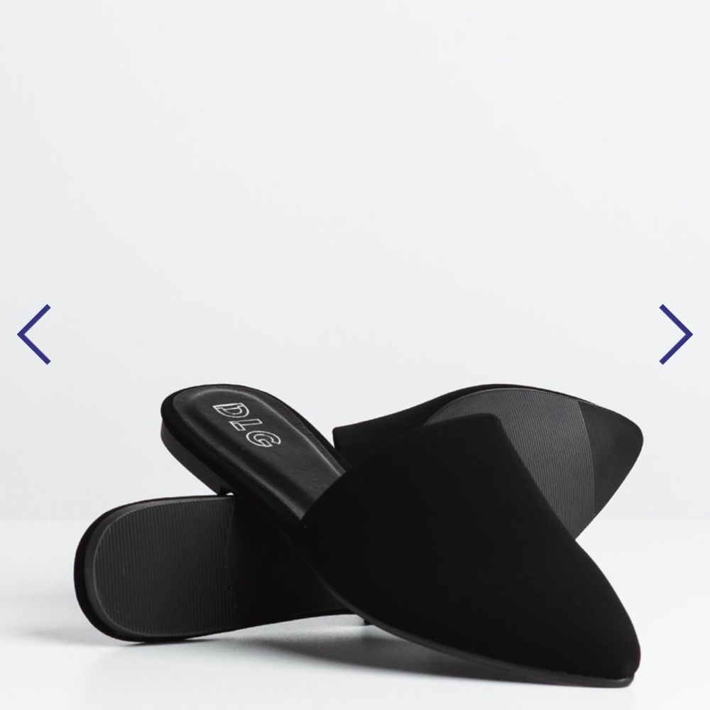 NWT Slip on flats
